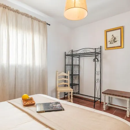 Ayma Zalea Real Holiday home