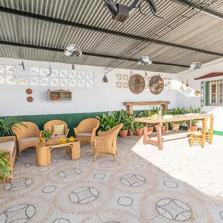 Ayma Zalea Real Holiday home *