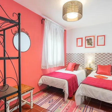 Ayma Zalea Real Holiday home *
